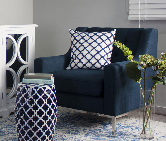 四叶形羽毛靠垫摩尔式刺绣