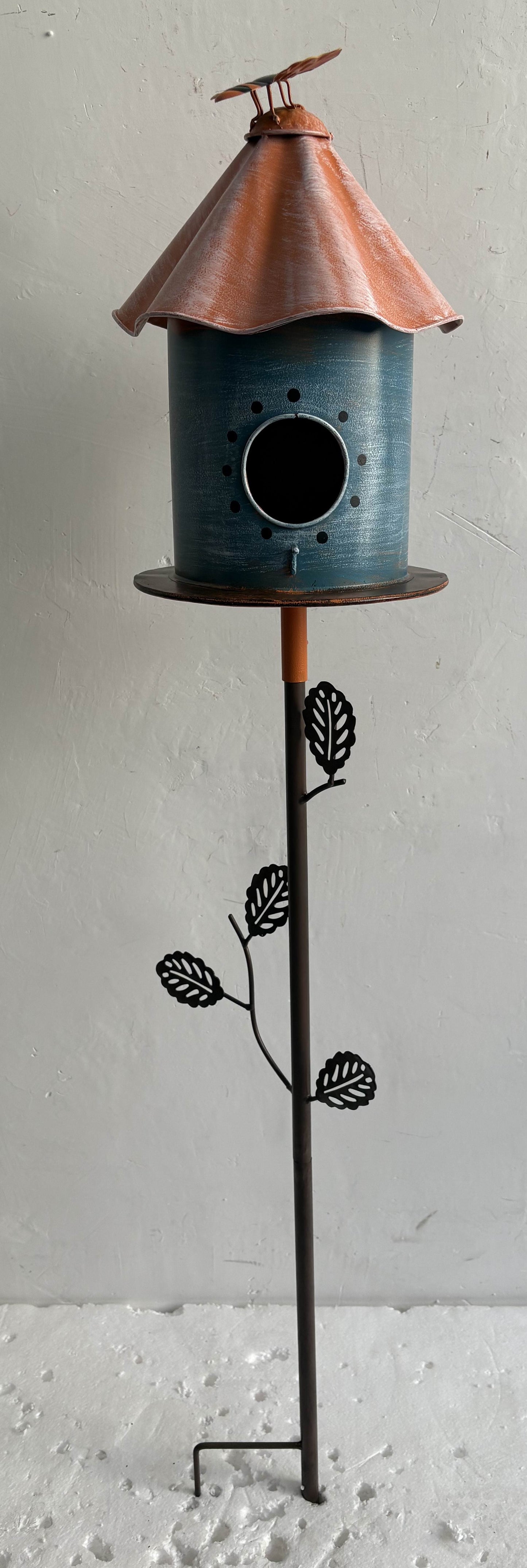 Birdhouse w/Perched Bird on Leafy Garden Stake 18.5x18.5x108cm