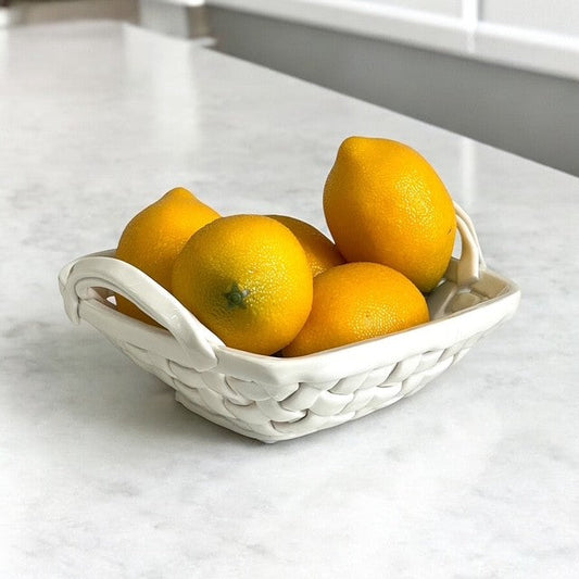 61G - White Lattice Fruit Basket Sq 20X8Cm