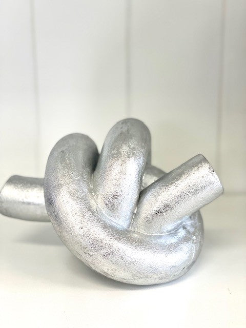 90H - Silver Leaf Double Knot 16X13X11 - Last 1