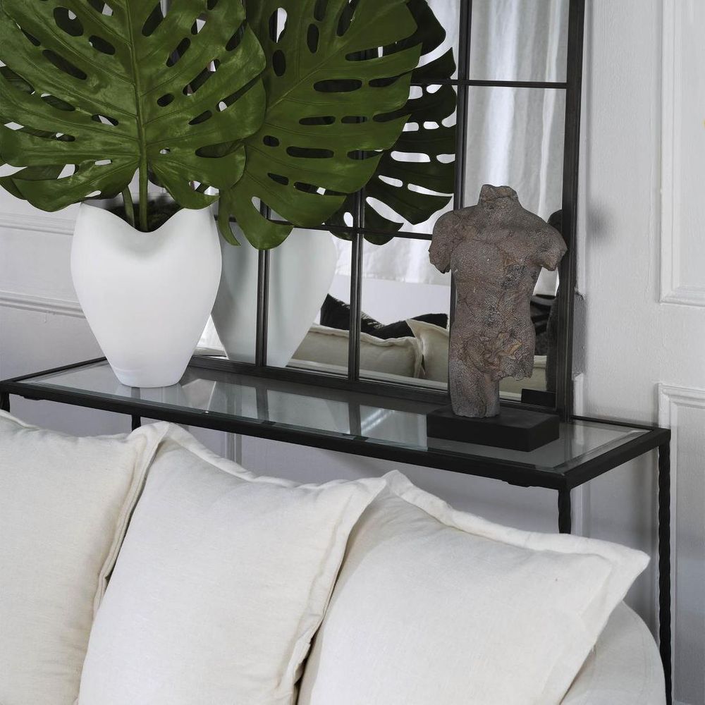 底座上的希腊男性半身像