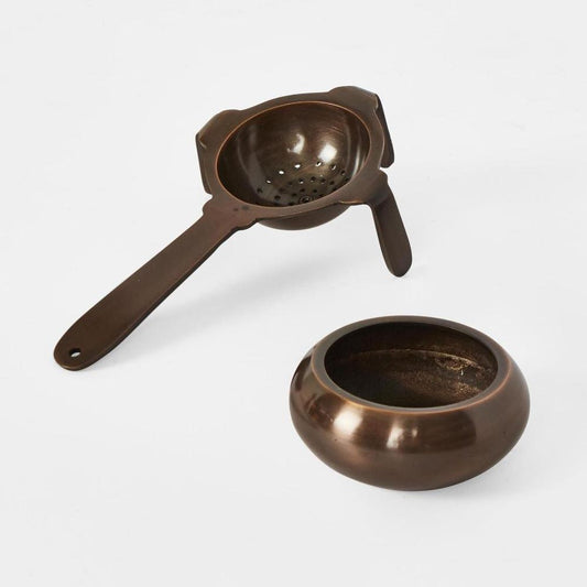 Tea Strainer With Stand