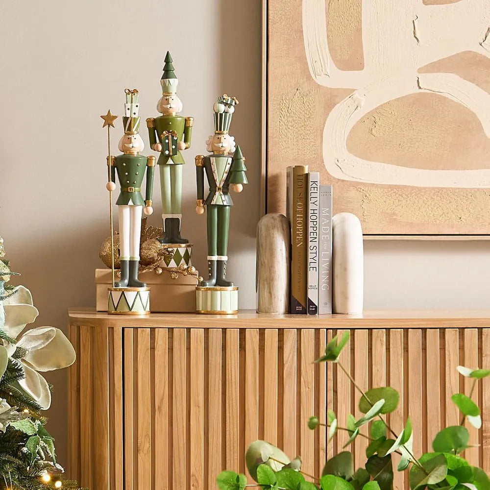 Empere Nutcracker With Gift - Green