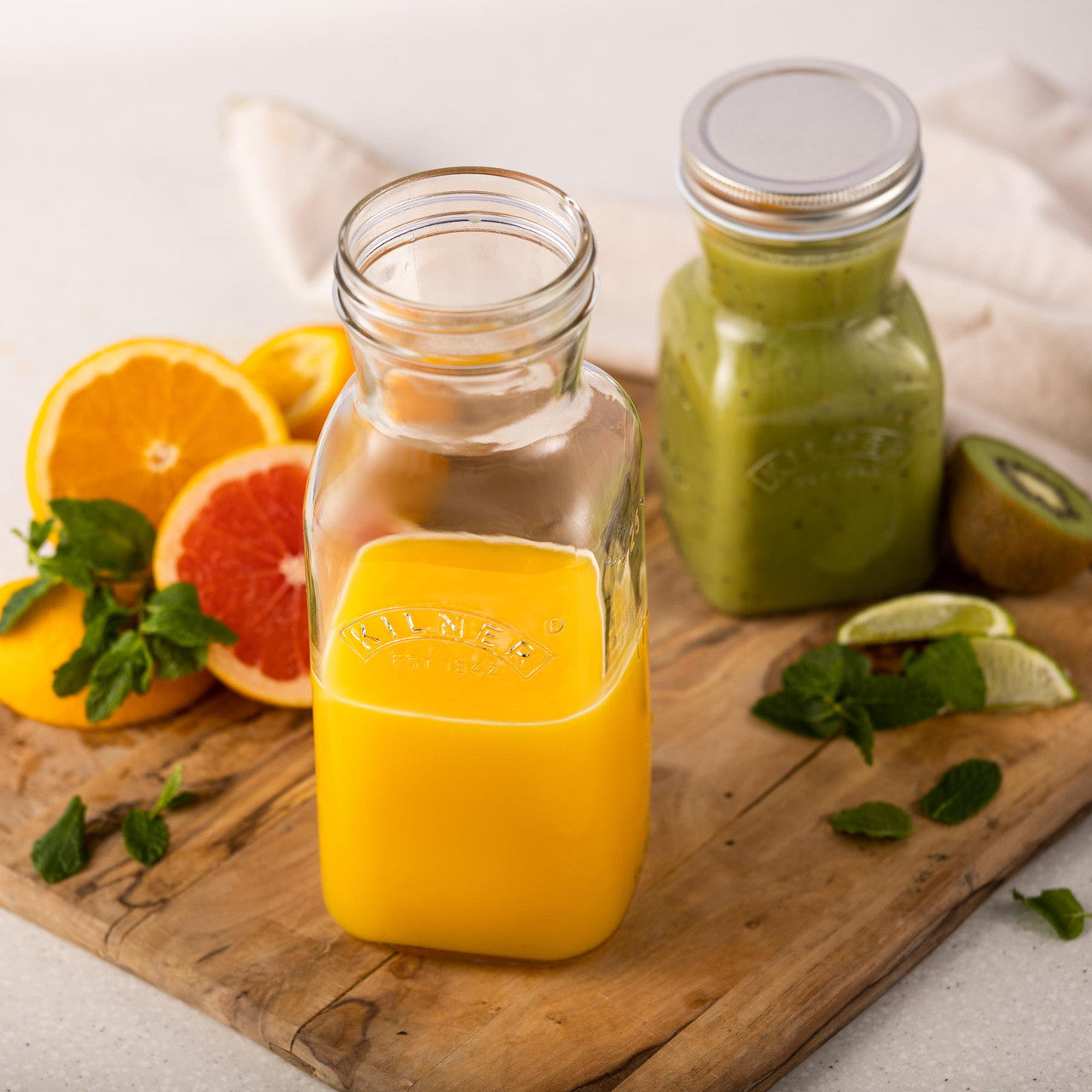 Juice & Sauce Bottle, 1 Litre / 22.5 x 8cm