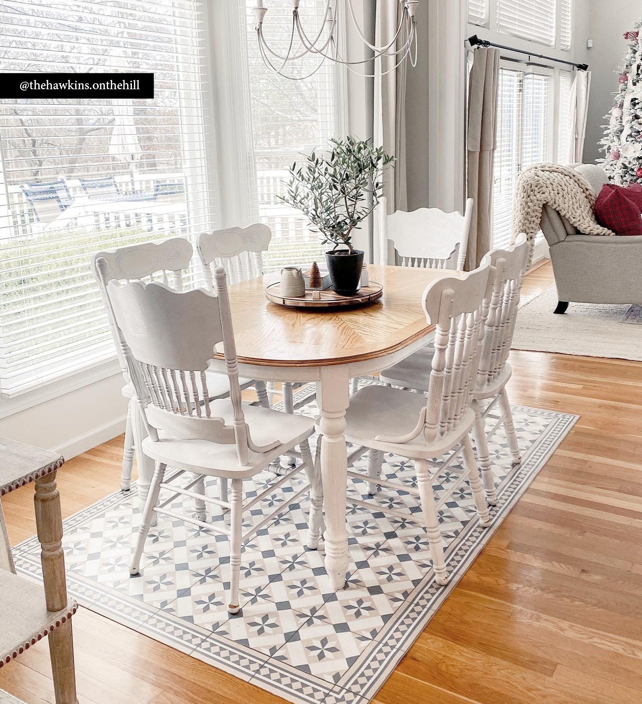 Gothic Powder Concrete vinyl rug detail