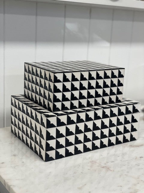130U - Houndstooth Decor Box Sml 21X16X9