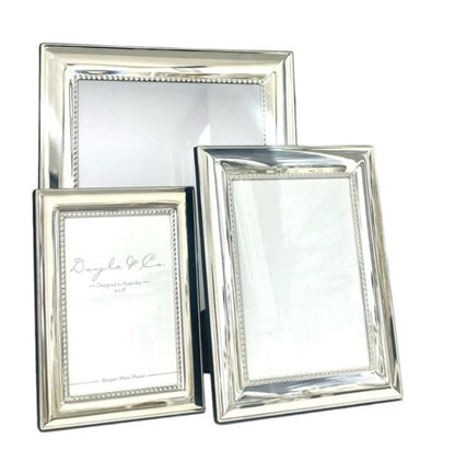 135F Silver Concave Bead Frame 5X7