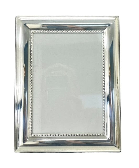 135F Silver Concave Bead Frame 5X7