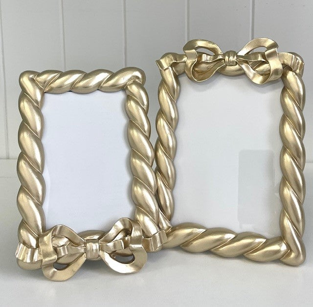 135Q Gold Resin Ribbon Frame 5X7