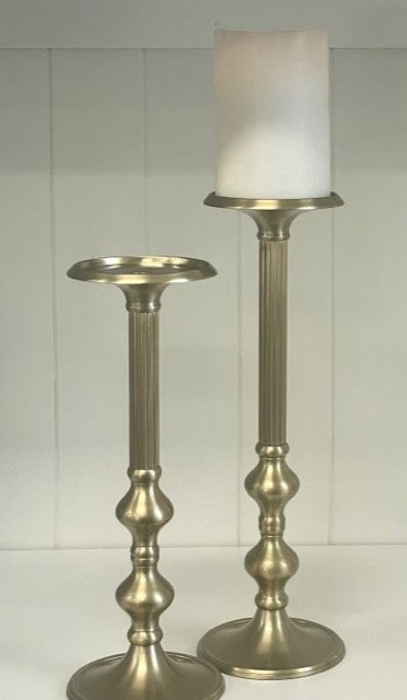 148T - Trad. Matt Gold Ridged Candlestick 33Cm