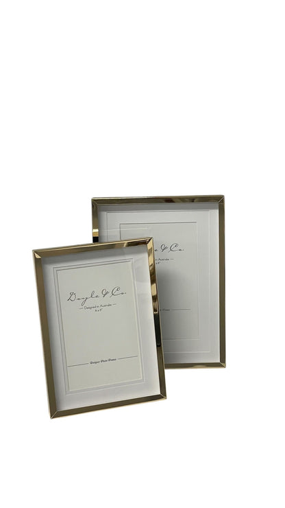 152W Shadow Box Gloss Gold Frame  4 X 6"