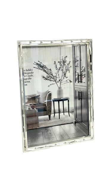 157F Milano Floating Stud Silver Frame 5 X 7"