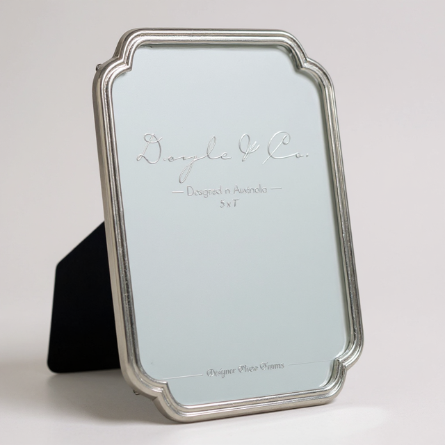 161J Curved Edge Dante Silver Frame 5X7"