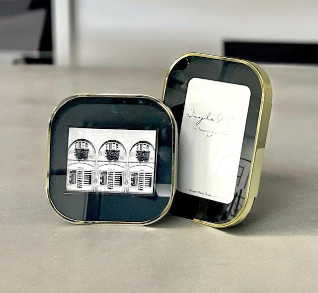 170G 金色圆形相框配黑色插件 5X7