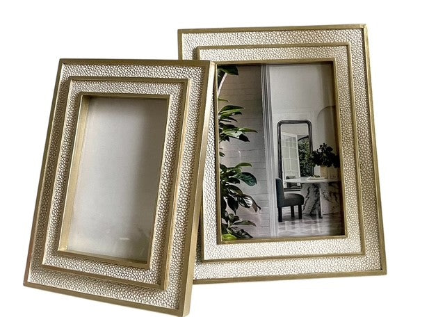 171K Cream Gold Shagreen Look Frame 4 X 6"