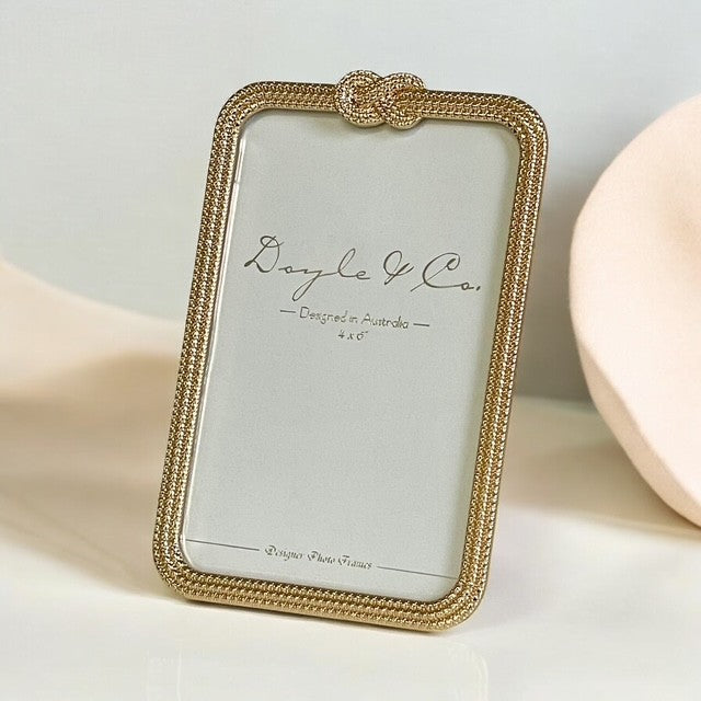 176Z Gold Giorgia Knot Chain Frame 4X6"