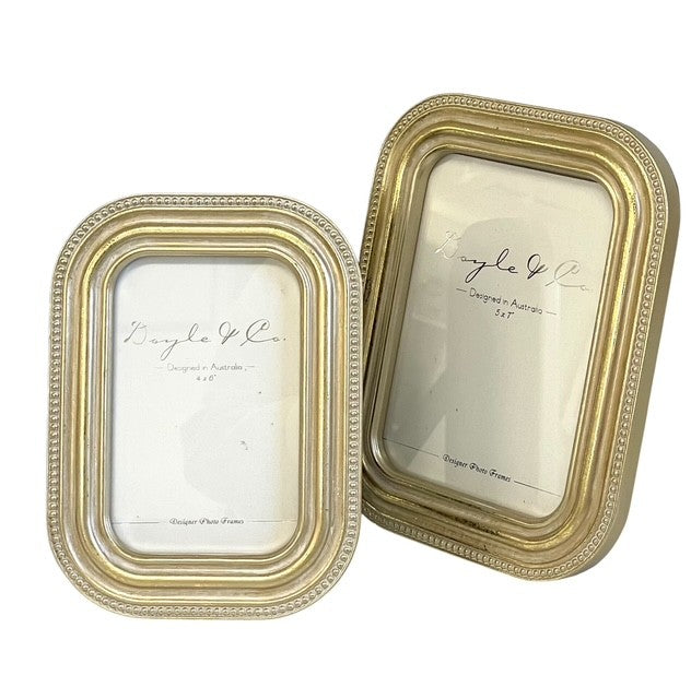 188B Ridged Beaded Gold Frame 5X7