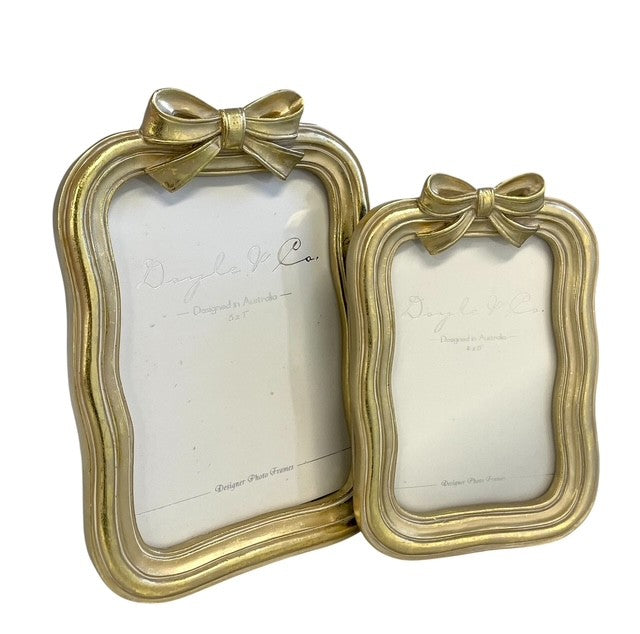 188C Wave W/Bow Gold Frame 4X6