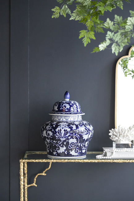 Aline Ginger Jar 35 By 43.18Cms Tall Timeless Grandeur. Used On A Grand Mantle.