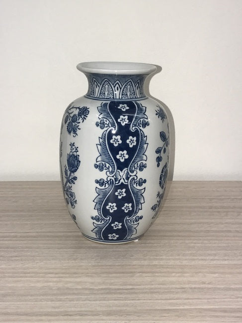 Nanjing Vase 22Cms Tall. Antique-Inspired Charm. Whether Displayed Empty Or Filled With A Vibrant Collection Of Flowers