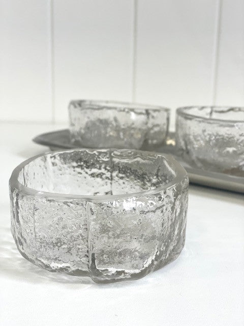 210T - 3 Mottled Glass Bowls W/Tray