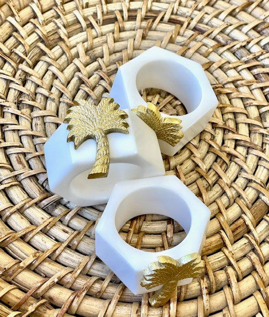 23H - Set Of 4 Resin Napkin Rings With Palm