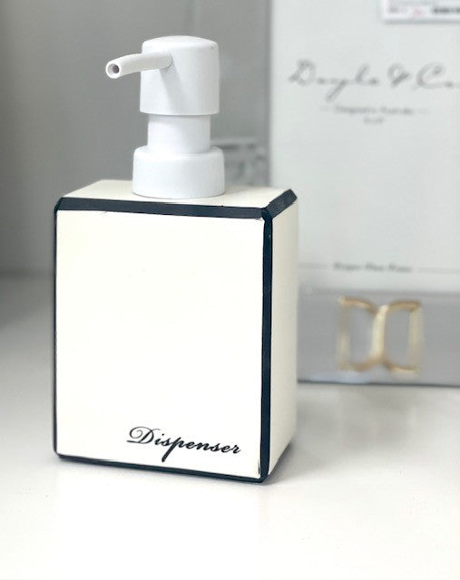 27D - Coco Creme Avec Bord Noir Soap Dispenser