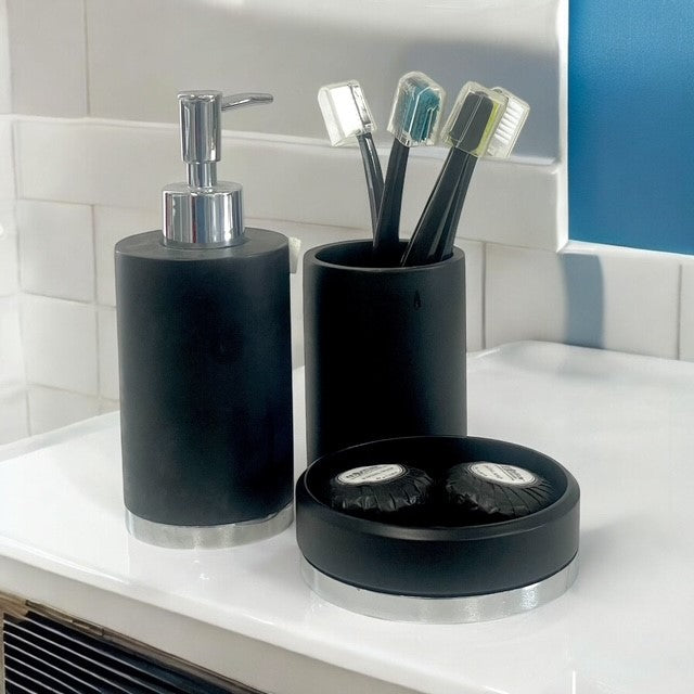27E - Noir & Chrome Tumbler