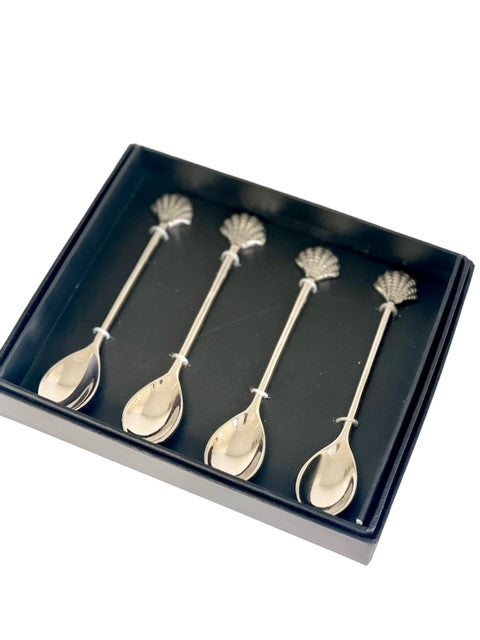 28C - Shell Design Spoon Set 4 Black Gift Box