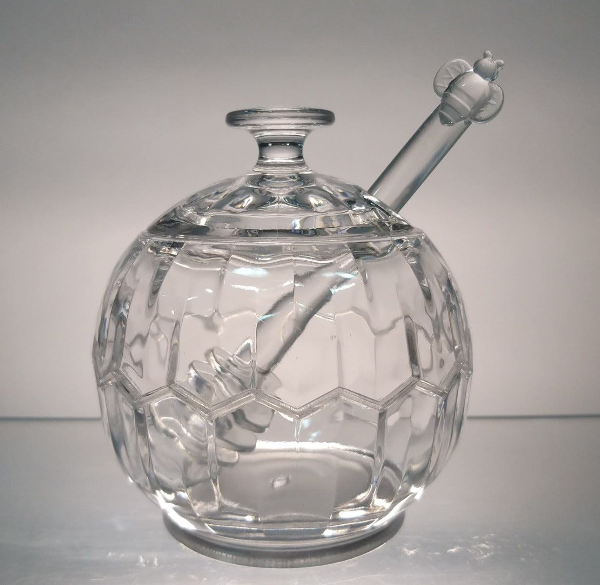 32Q - Acrylic Honey Jar Silver Base Bee Spoon
