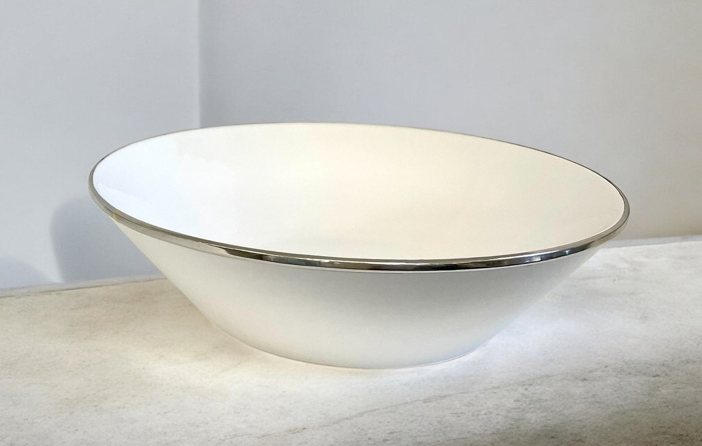 457Y LimitÃ©e Ceramic White Glaze Medium Bowl W/Silver Rim 30Cm