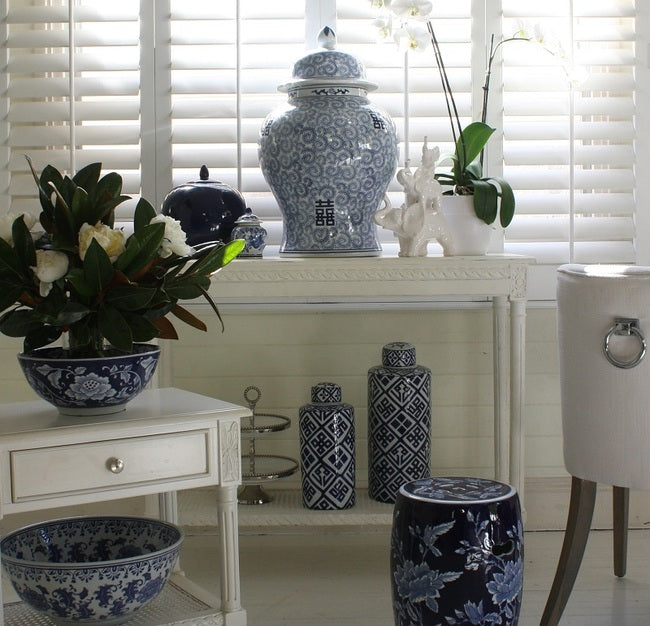 Polo Classic Console W/Shelf White 110, An Attractive Rattan Shelf At The Bottom For Stacking Magazines Or Displaying Collections