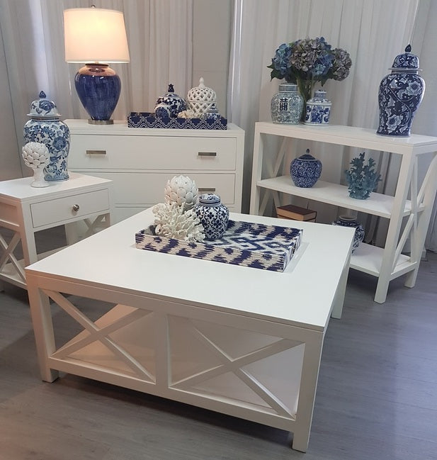 Catalina 交叉白色咖啡桌