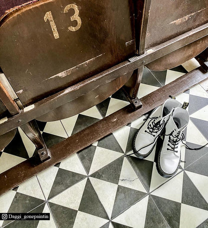 Borgo Black & White Antique Vinyl Rug Detailed Texture