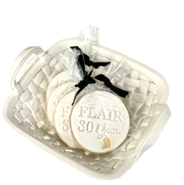 61G - White Lattice Fruit Basket Sq 20X8Cm