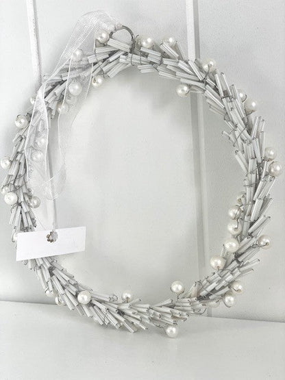 8P - Beaded Round Wreath White Pearls