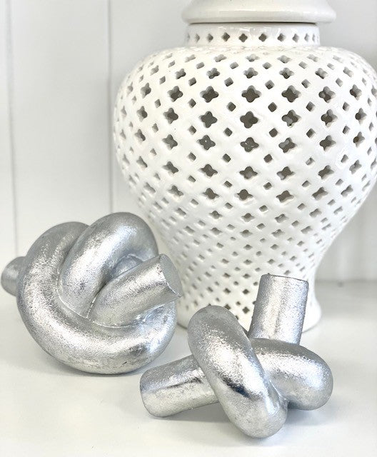 90H - Silver Leaf Double Knot 16X13X11 - Last 1