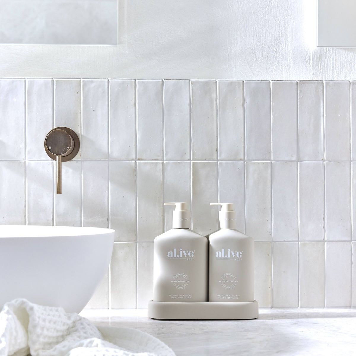 Alive Body Wash & Lotion Duo + Tray Sea Cotton & Coconut with tray