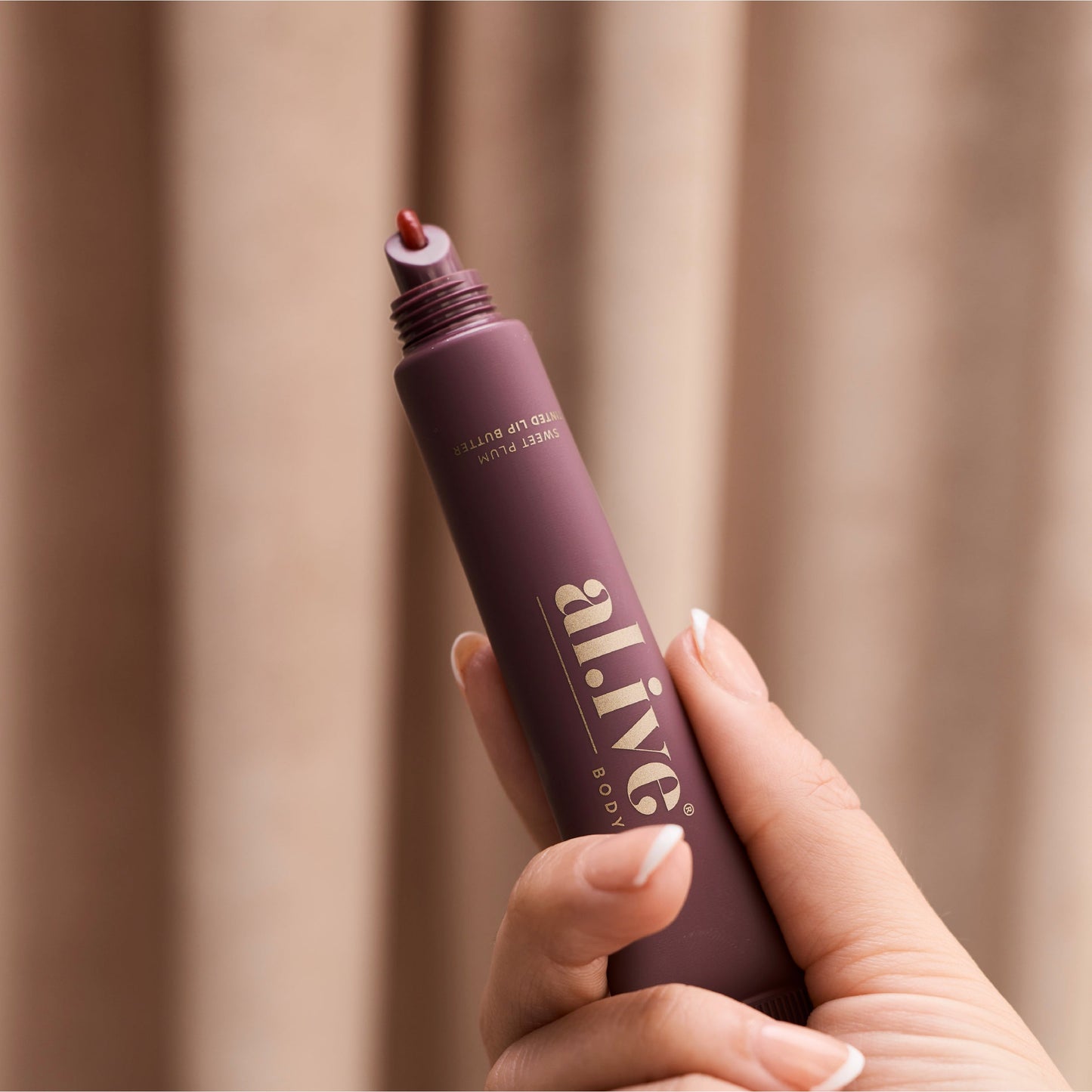 Tinted Lip Butter Ornament - Sweet Plum