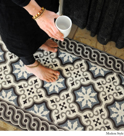Mountain Classic vinyl rug lifestyle detail