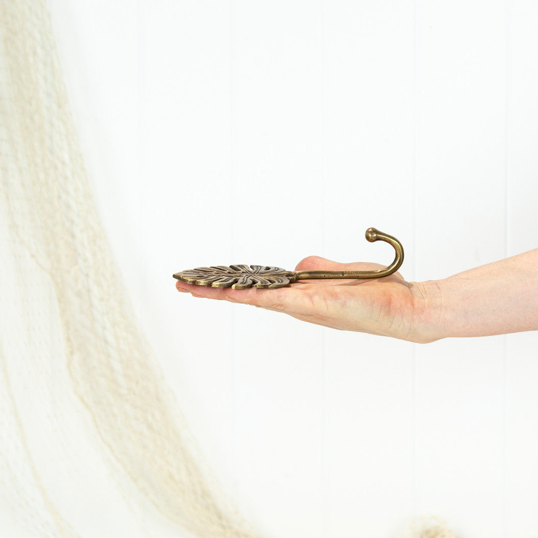 龟背竹挂钩 - 深色 #0318