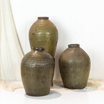Antique Pots #600