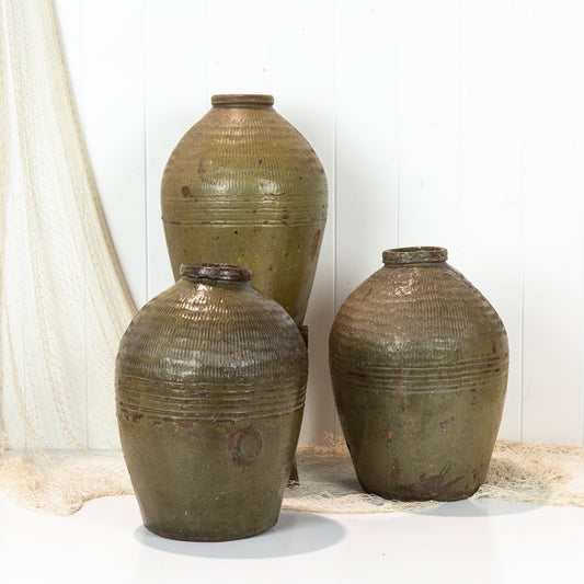 Antique Pots #600