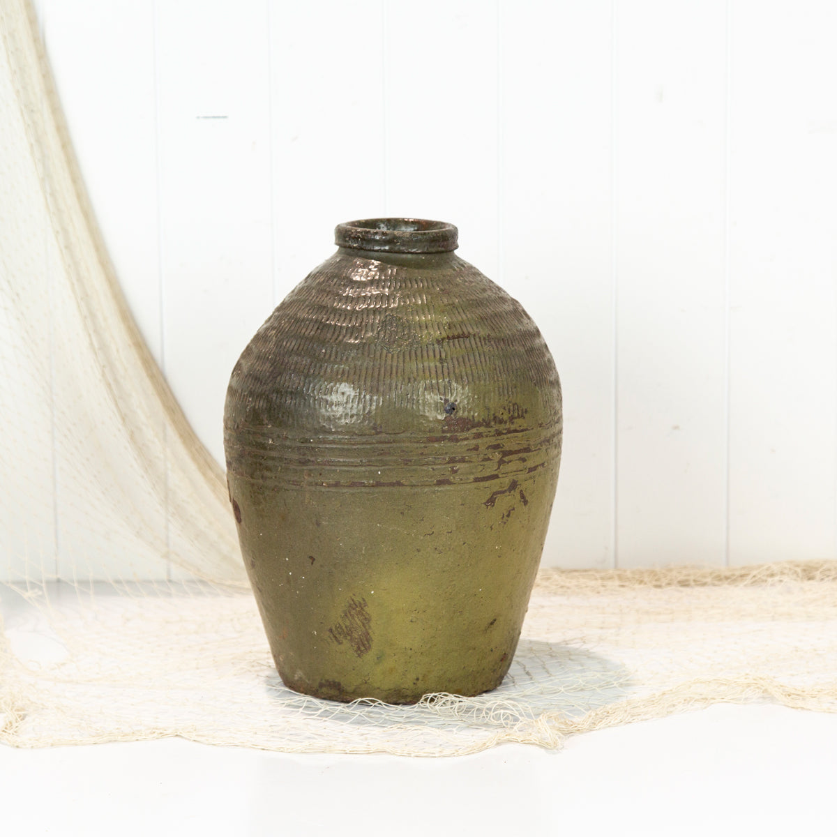 Antique Pots #600