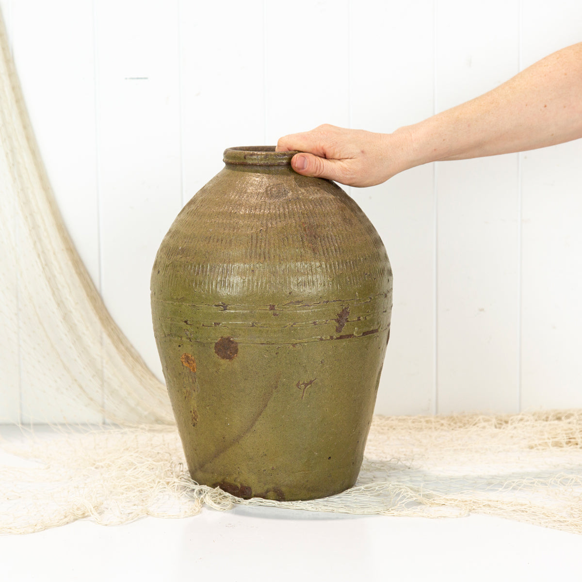 Antique Pots #600