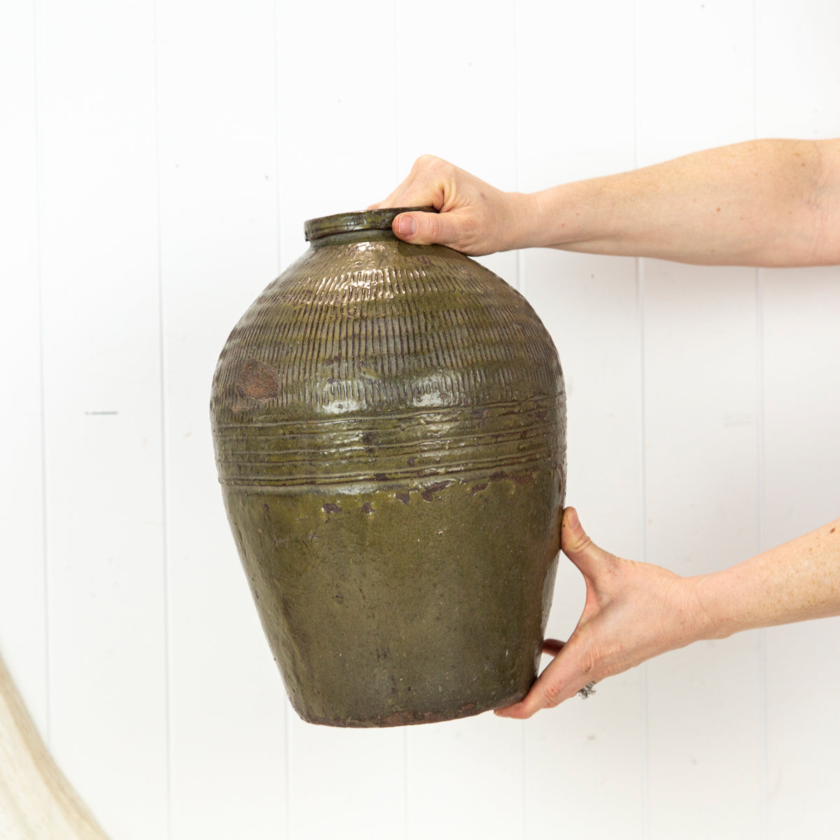Antique Pots #600