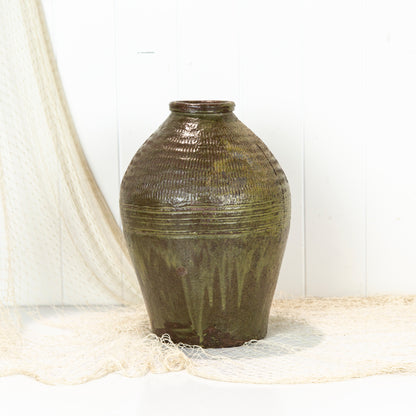 Antique Pots #600