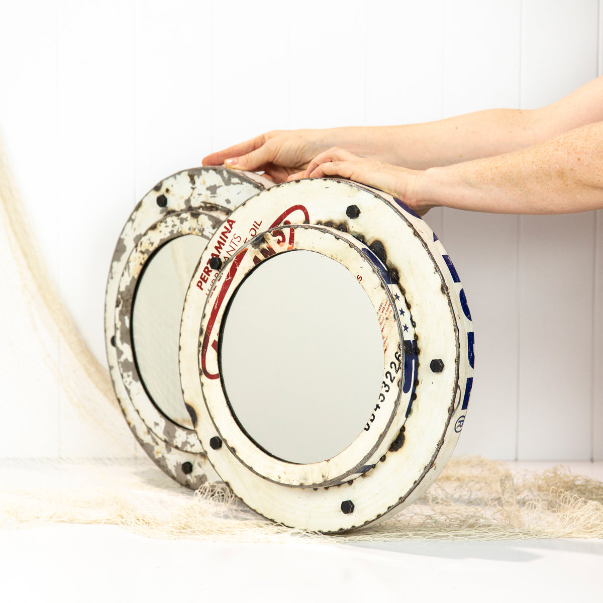 Metal Porthole Mirror White (S)
