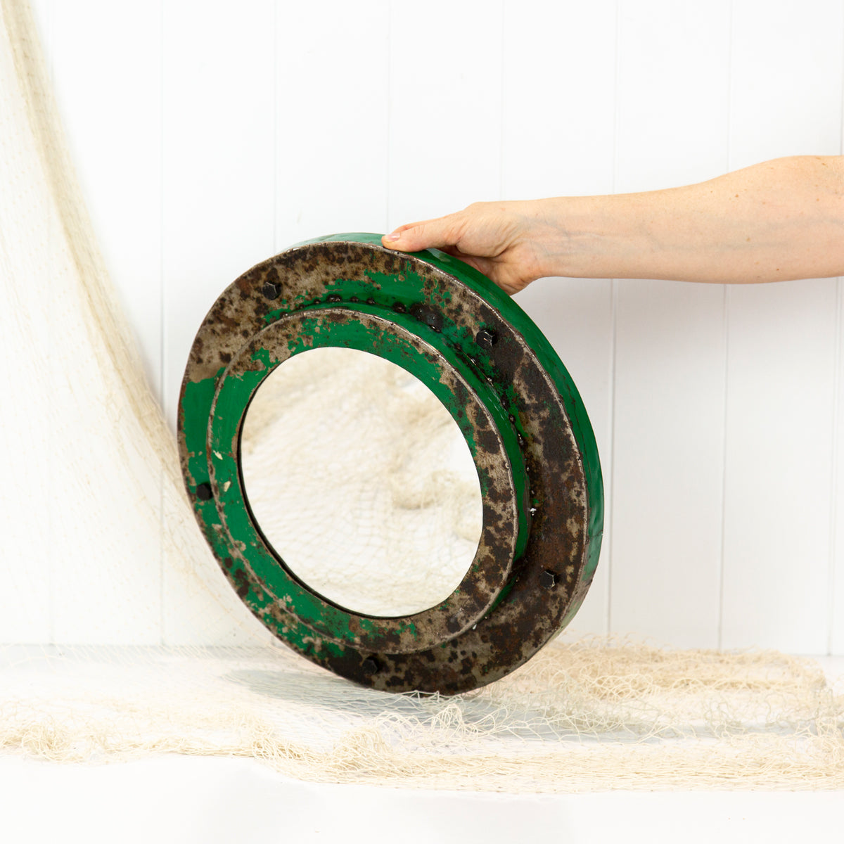Metal Porthole Mirror Green (S)