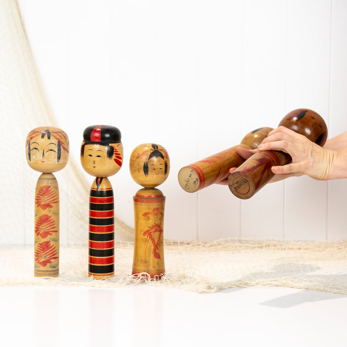 Japanese Kokeshi Dolls (L)